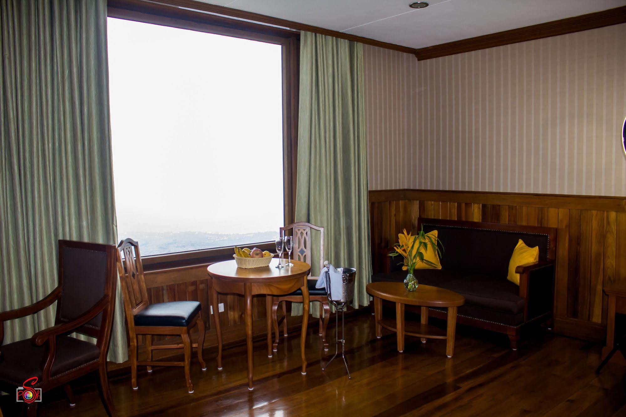 Alta D' Tagaytay Hotel Tagaytay City Exterior foto
